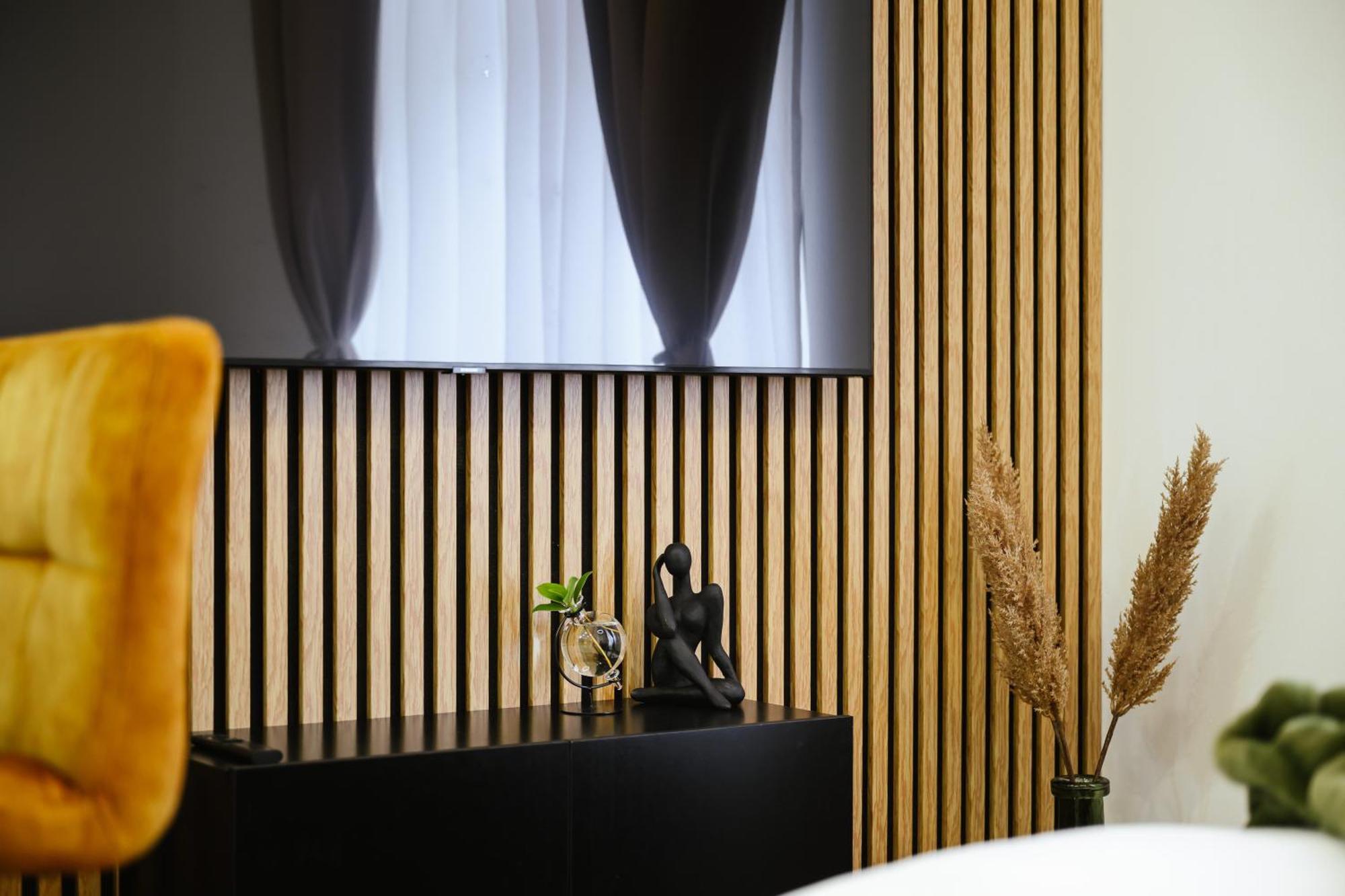 Luxury Musicians In By Metro Vysehrad Apartament